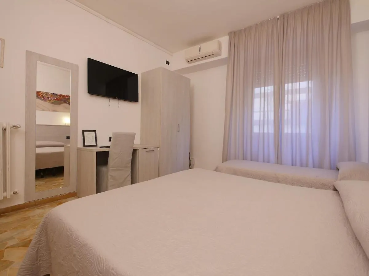 Hotel Careggi Florence 3*,