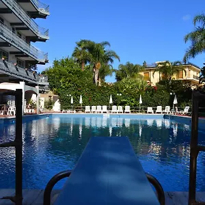 art-hotel-capomulini.sicilyhotelsitaly.net/