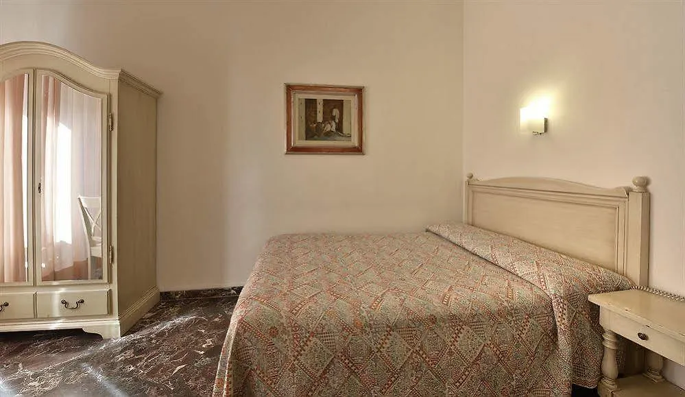 ***  Hotel Careggi Floransa İtalya